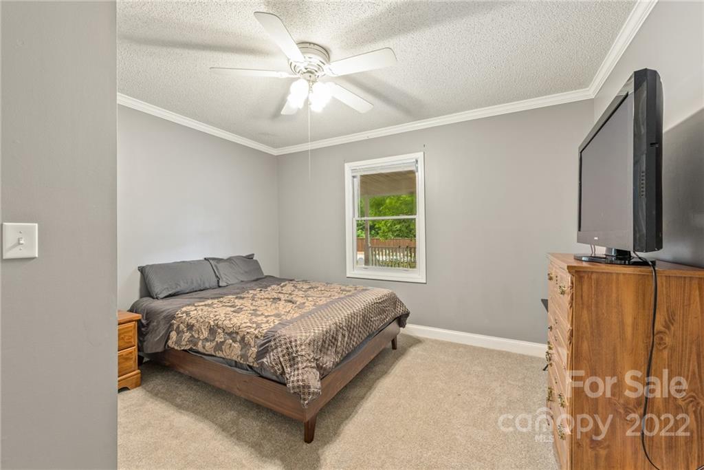 8117 Starnes Randall Road Charlotte, NC 28215 - Photo 13 of 25 Gallery Image 13