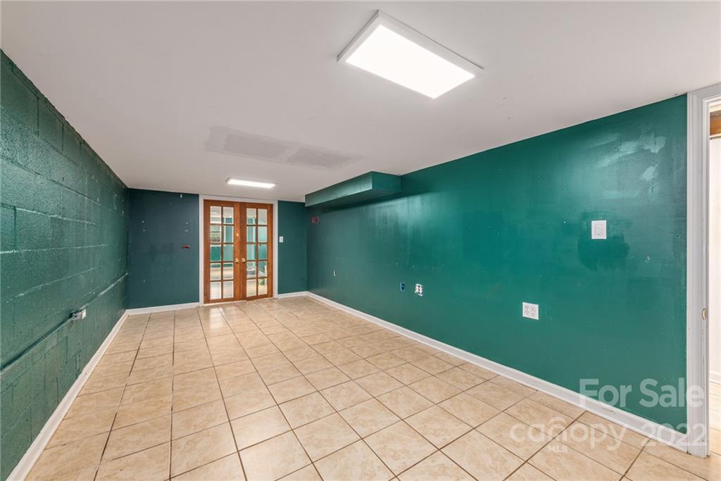 8117 Starnes Randall Road Charlotte, NC 28215 - Photo 19 of 25 Gallery Image 19