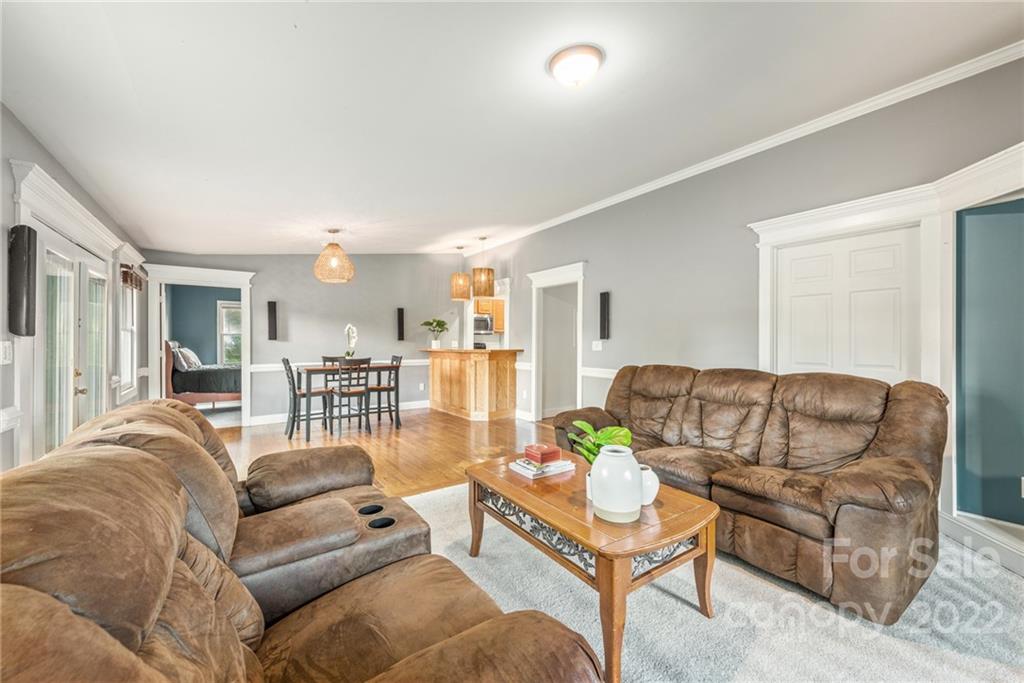 8117 Starnes Randall Road Charlotte, NC 28215 - Photo 7 of 25 Gallery Image 7