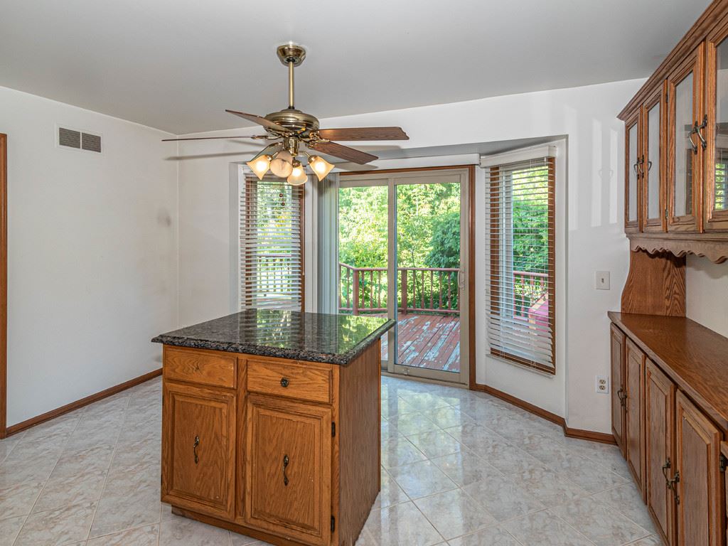 1004 Bembridge Drive Rochester, MI 48307 - Photo 21 of 47 Kitchen