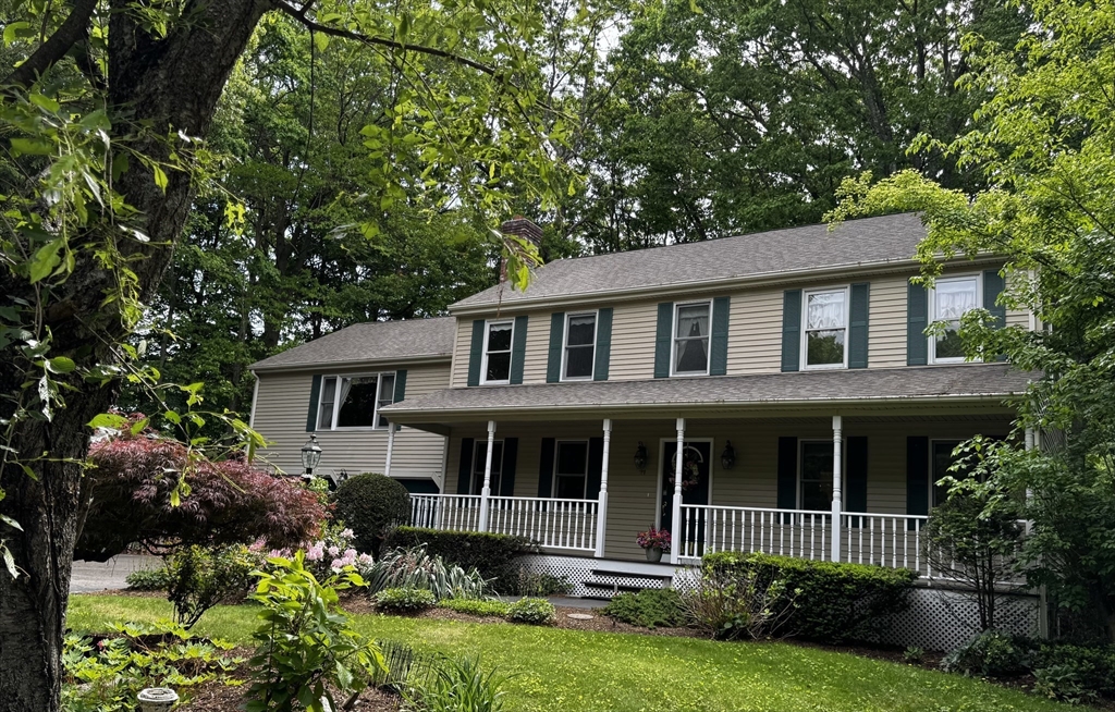 21 Woodridge Road Milford, MA 01757 - Photo 3 of 37