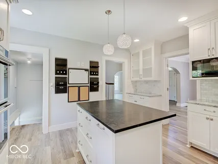 $729,900 | 27 West 46th Street, Indianapolis, IN 46208