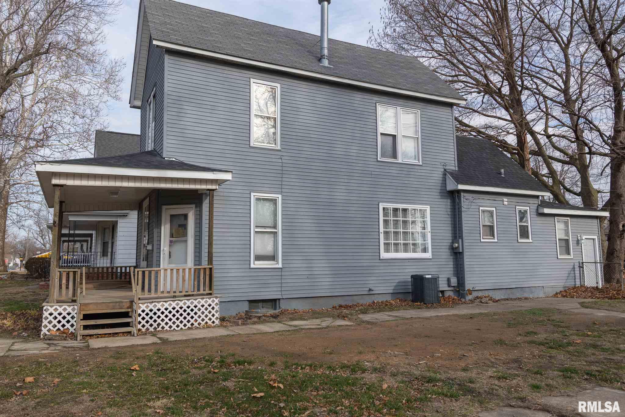 1502 North 8th Street Springfield, IL 62702 - Photo 1 of 17