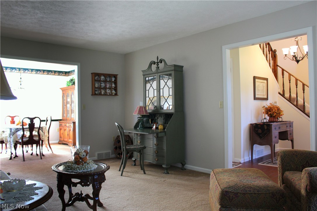 10267 Fairmount Road Newbury, OH 44065 - Photo 4 of 28 Gallery Image 4