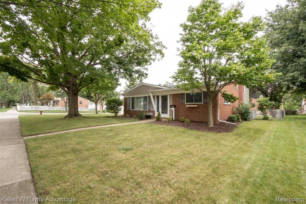 1429 North Pine Street Rochester Hills, MI 48307 - Photo 34 of 41