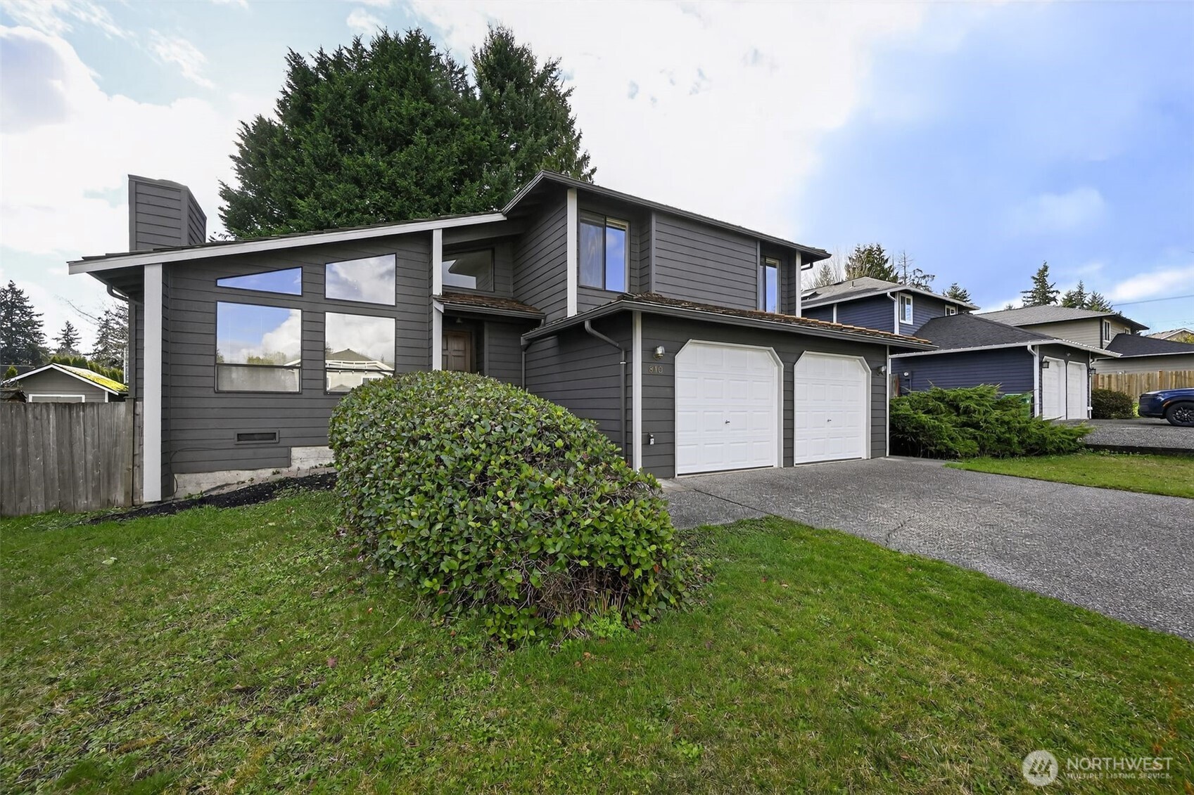 810 151st Street Southwest Lynnwood, WA 98087 - Photo 4 of 38 front view of a house with a yard