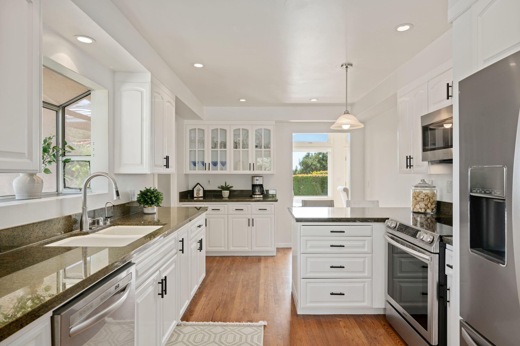 3956 Foothill Road Santa Barbara, CA 93110 - Photo 13 of 57 Kitchen