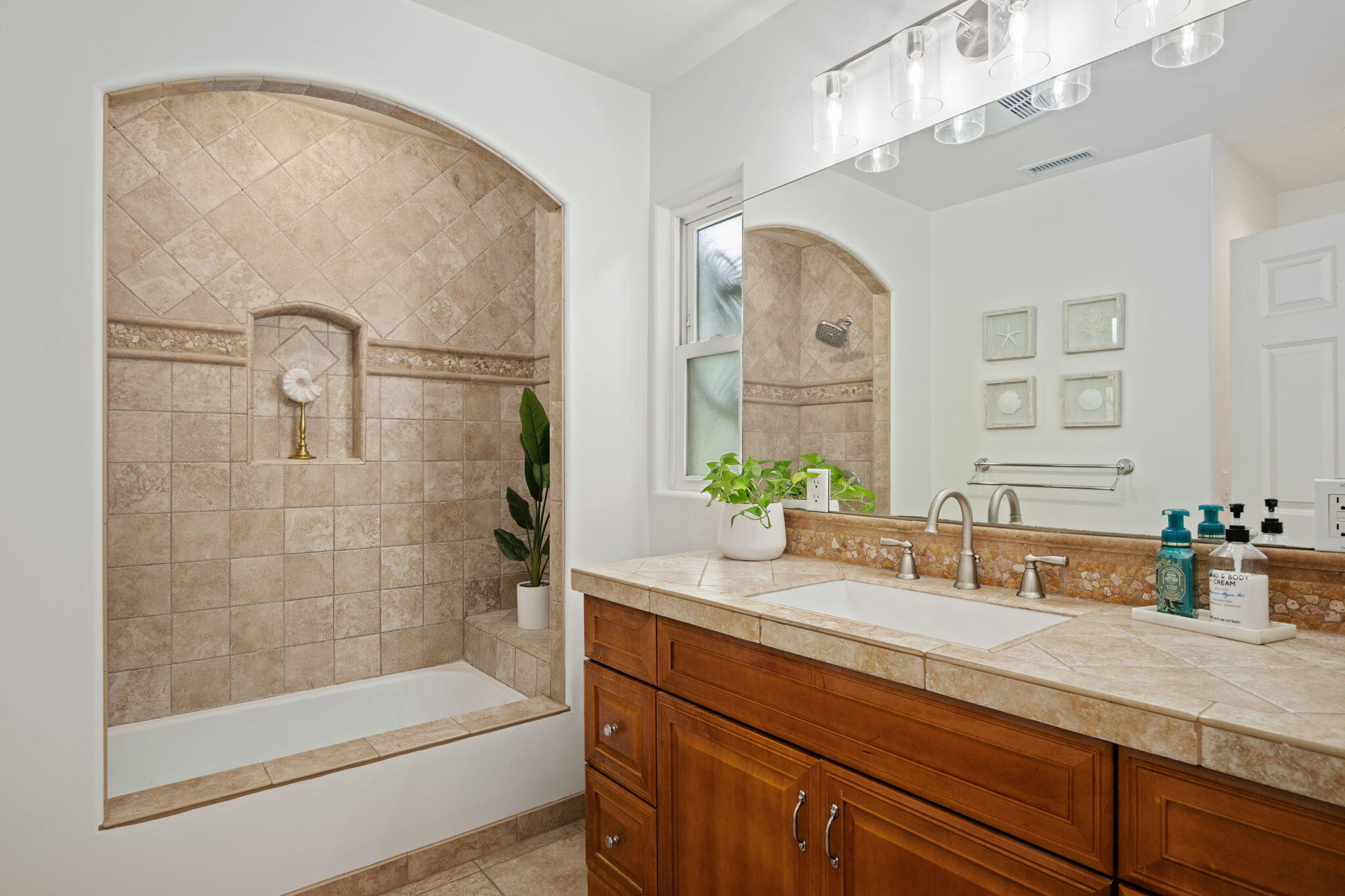 3956 Foothill Road Santa Barbara, CA 93110 - Photo 23 of 57 Bathroom 2