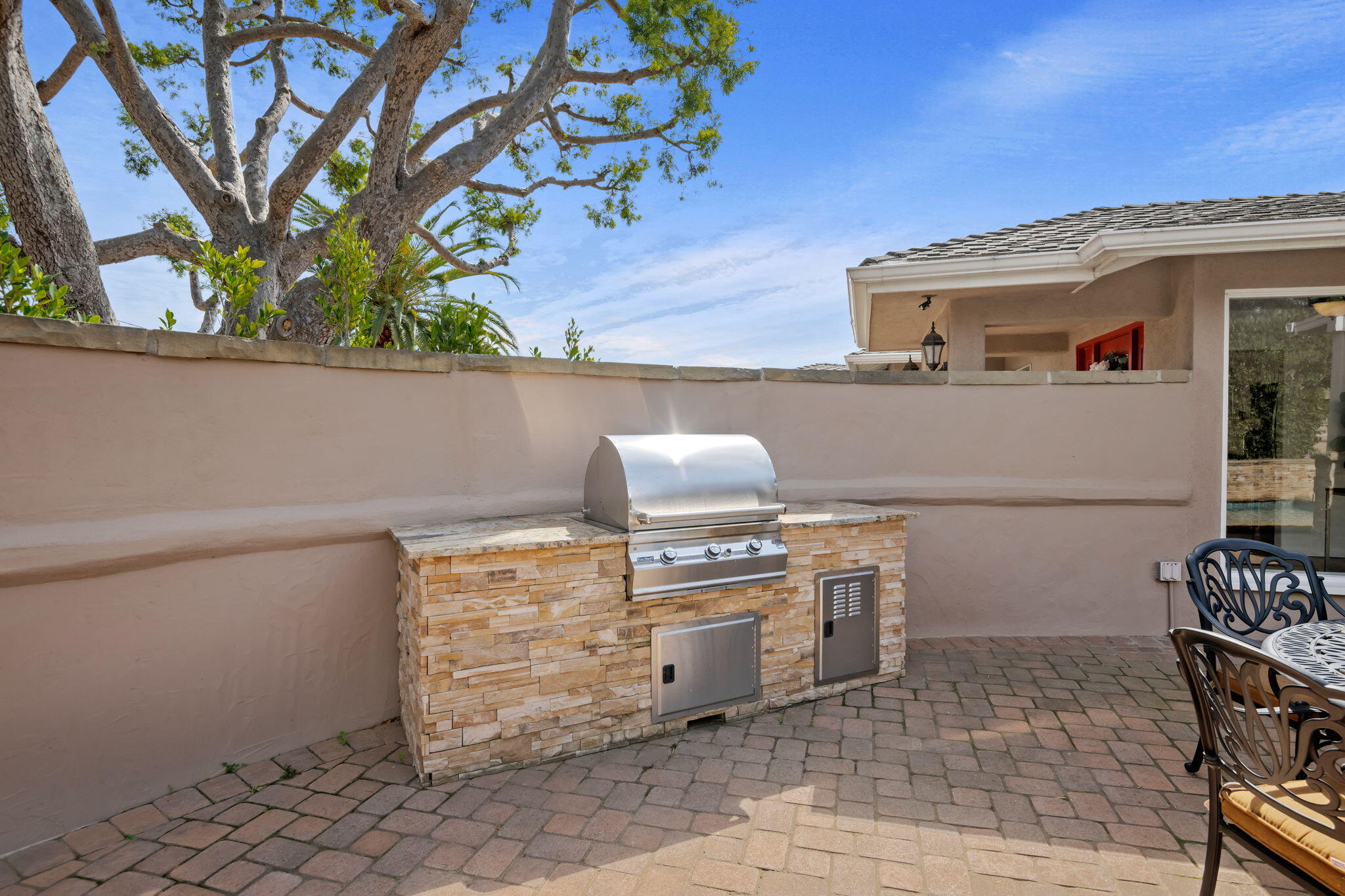3956 Foothill Road Santa Barbara, CA 93110 - Photo 30 of 57 Built in BBQ