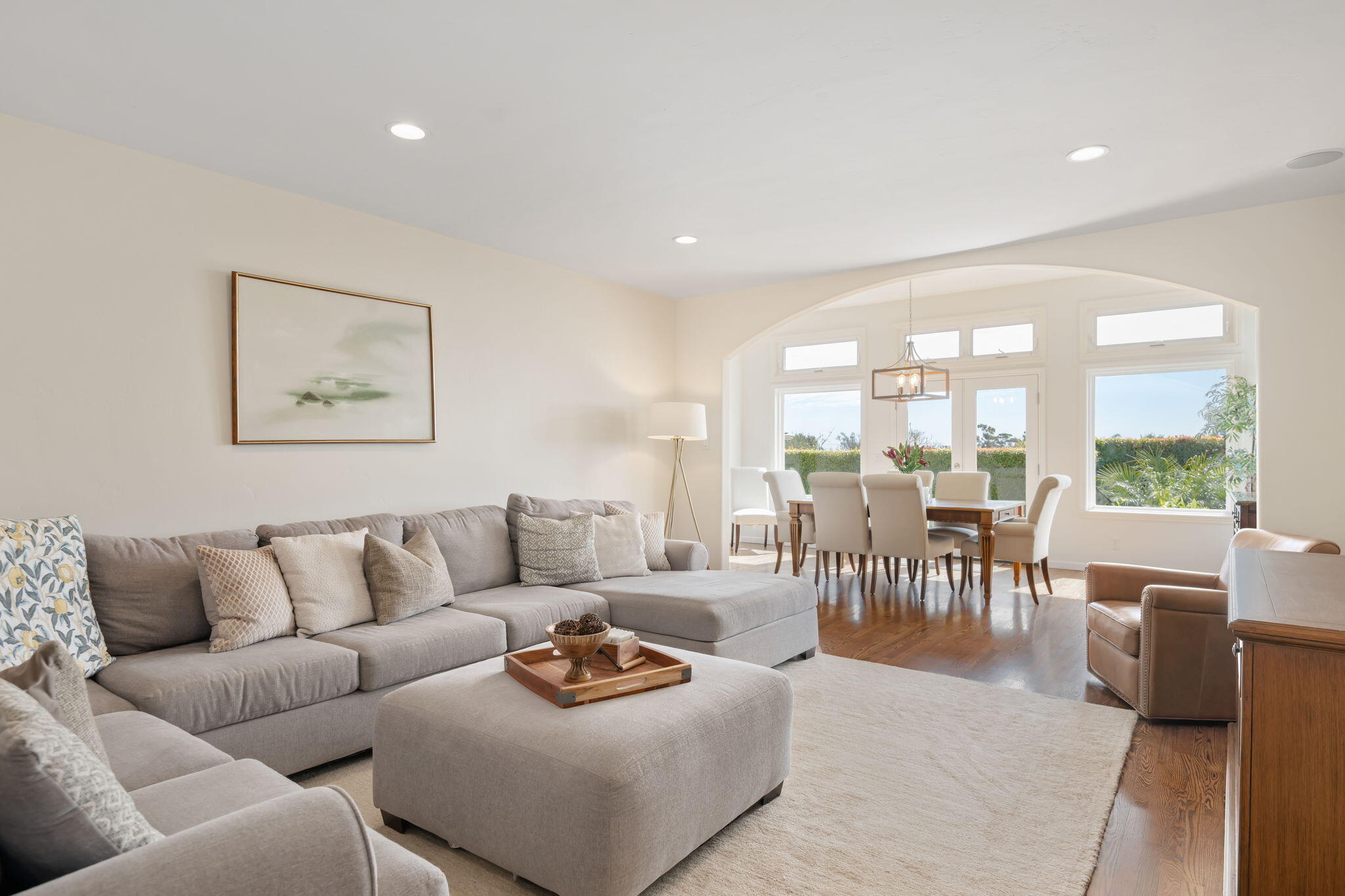 3956 Foothill Road Santa Barbara, CA 93110 - Photo 5 of 57 Living Room