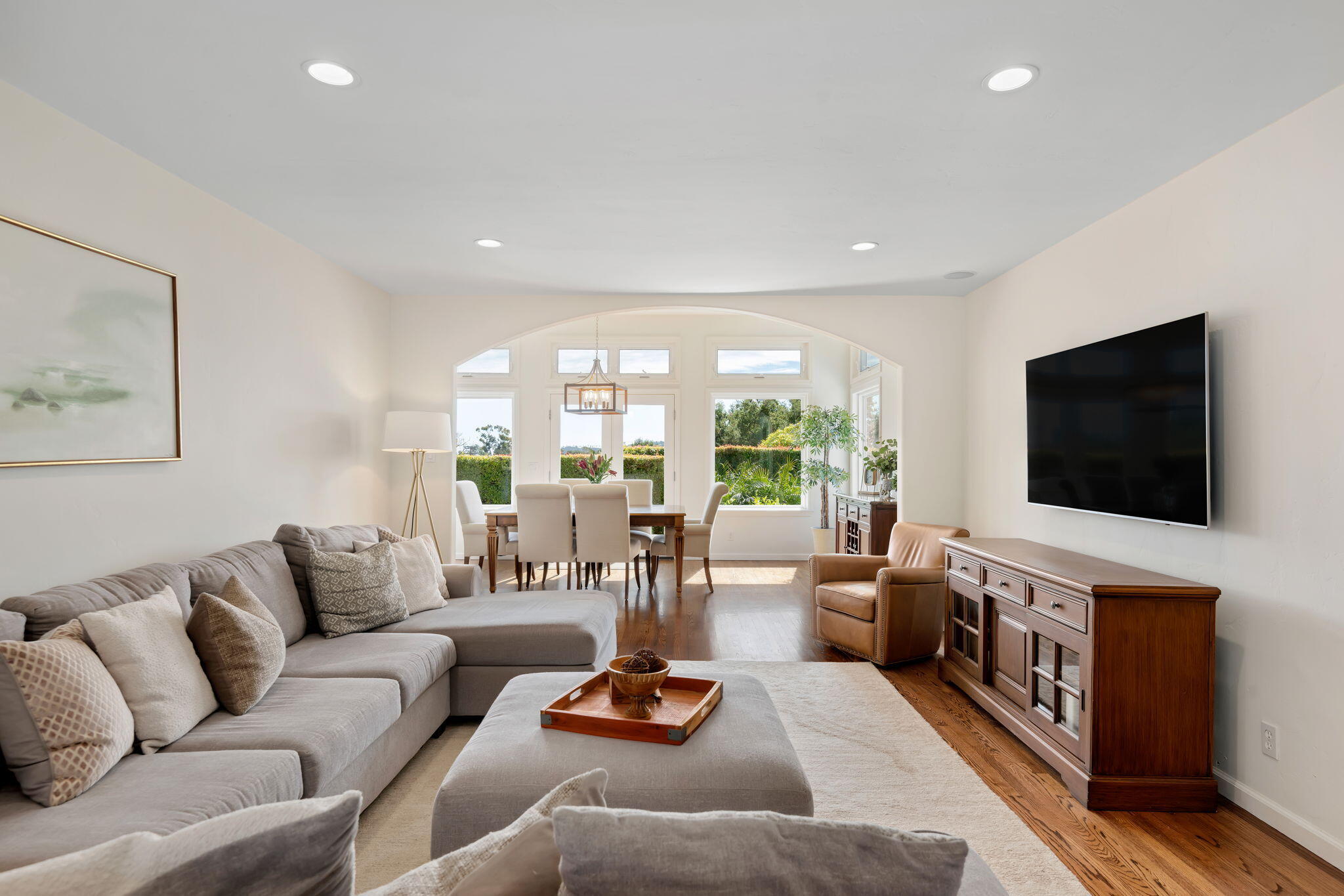 3956 Foothill Road Santa Barbara, CA 93110 - Photo 9 of 57 Living Room