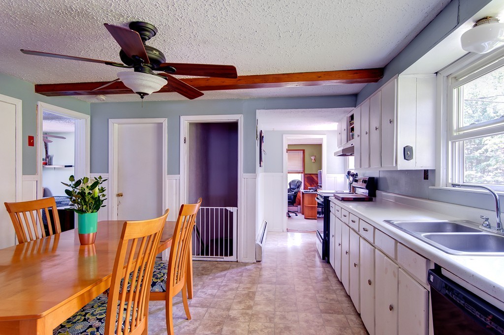 5 Tobin Road Leicester, MA 01611 - Photo 8 of 17