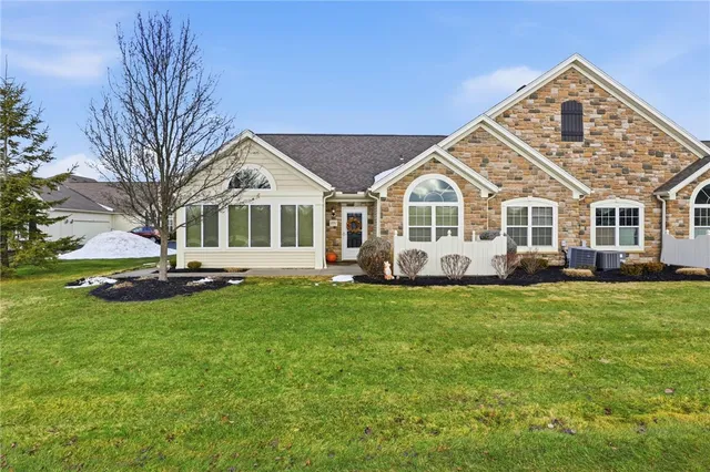 $469,900 | 291 Maryview Drive, Penfield, NY 14580
