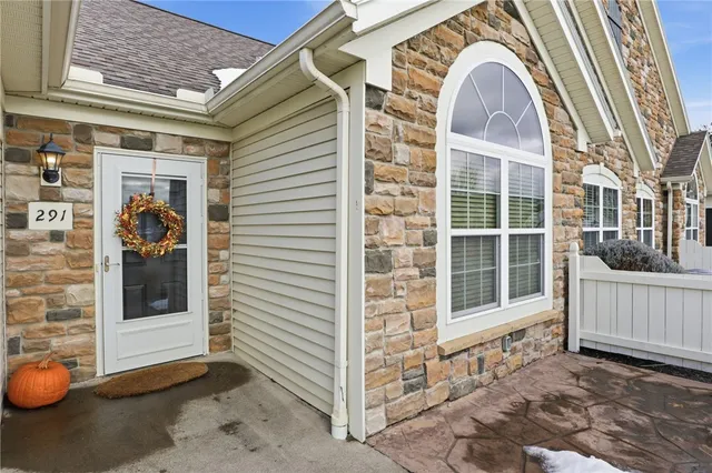 $469,900 | 291 Maryview Drive, Penfield, NY 14580