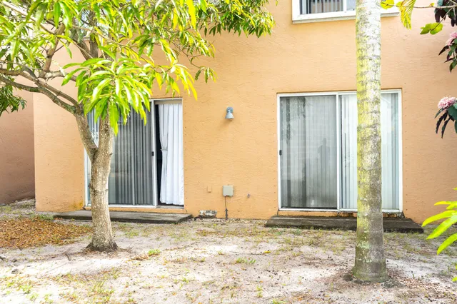 $585,000 | 5315 Eagle Cay Way, Coconut Creek, FL 33073