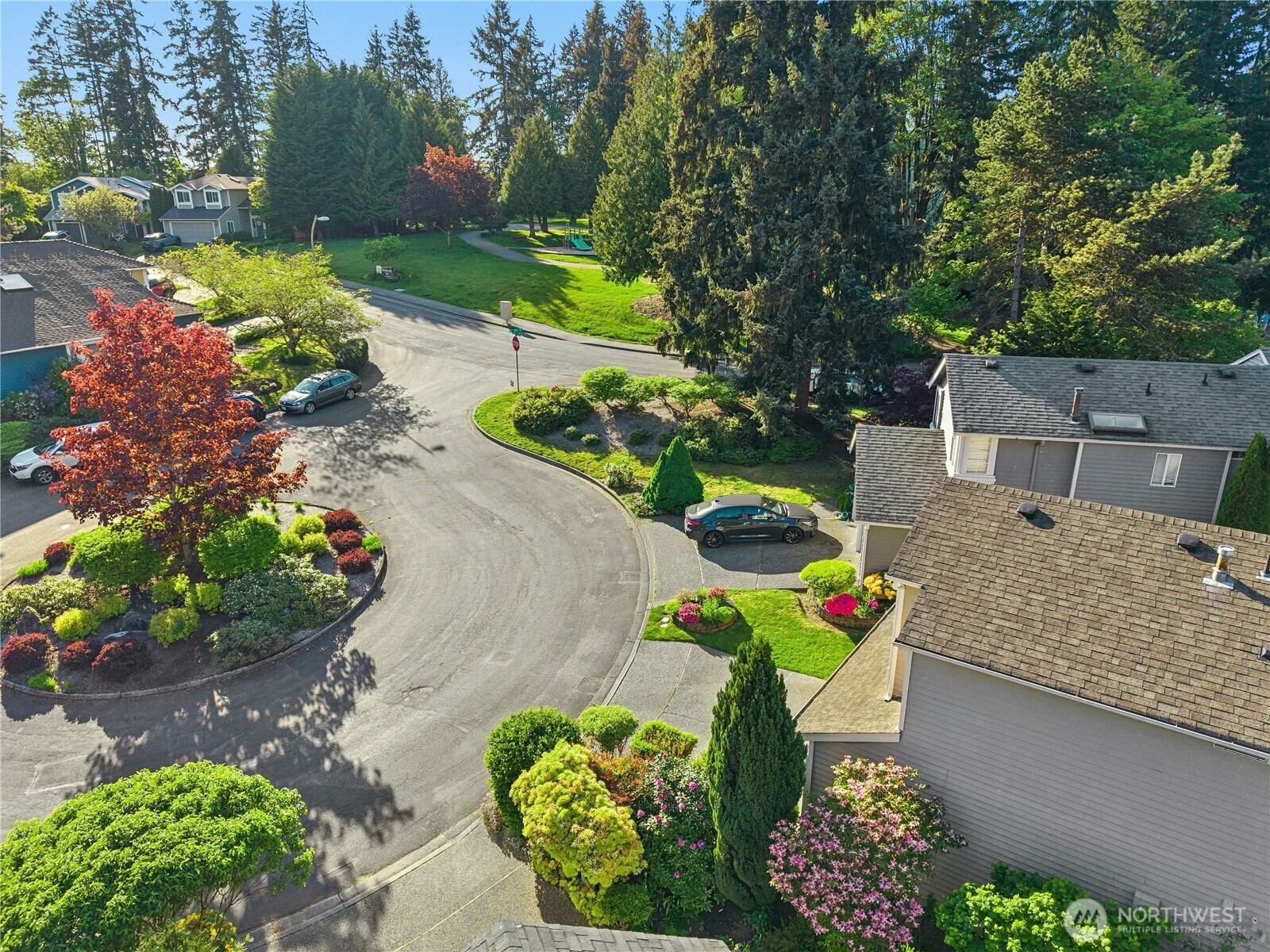 12818 Northeast 203rd Place Bothell, WA 98011 - Photo 35 of 36 a view of a garden with plants