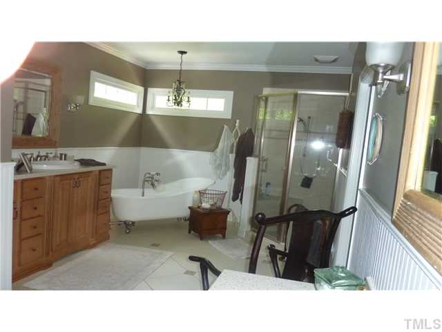 5213 Azure Lane Raleigh, NC 27613 - Photo 10 of 12