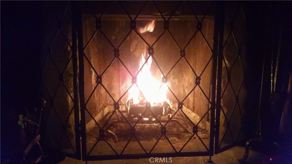 26370 Alpine Lane Twin Peaks, CA 92391 - Photo 34 of 37 a backyard of a house