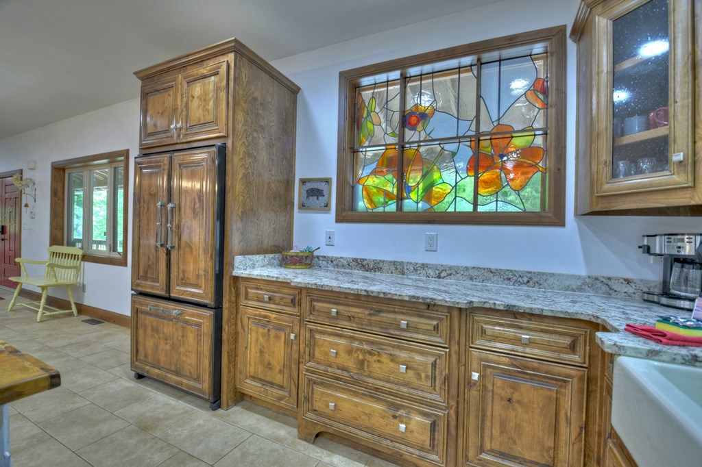 300 Forest Drive Morganton, GA 30560 - Photo 19 of 73 Granite Counters