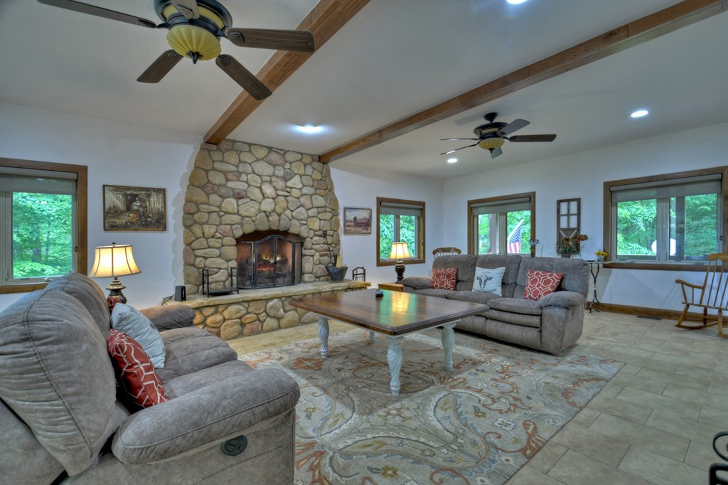 300 Forest Drive Morganton, GA 30560 - Photo 9 of 73 Comfortable Living Room
