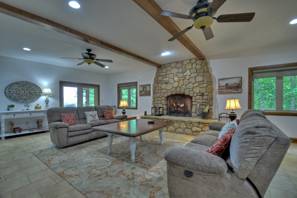 300 Forest Drive Morganton, GA 30560 - Photo 10 of 73 Spacious Living Room