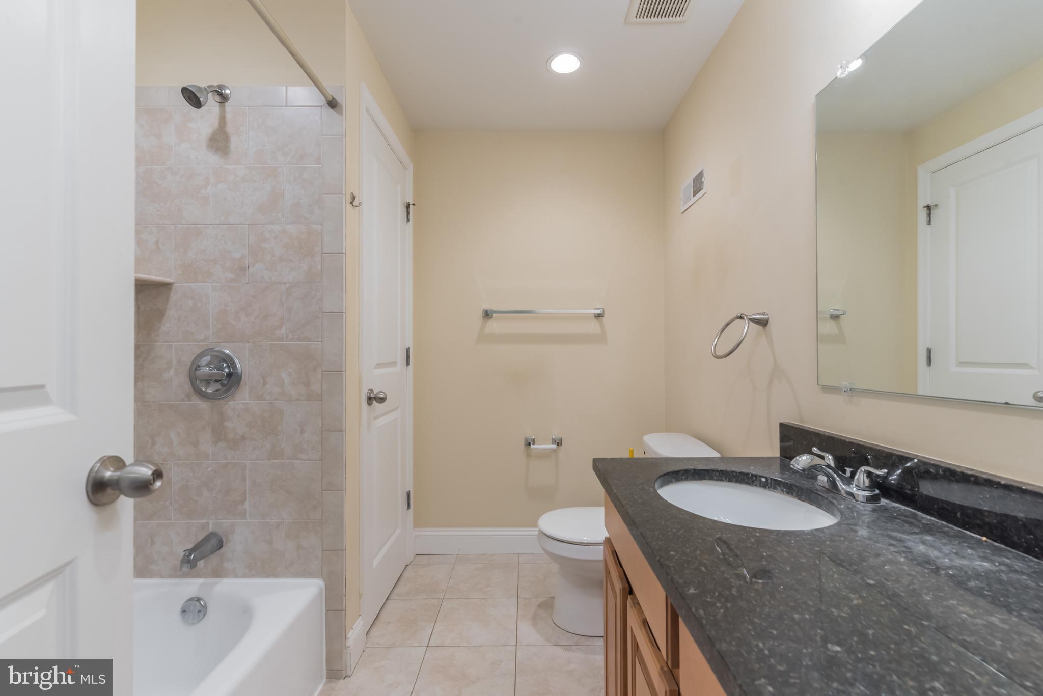 2525 Federal Street Philadelphia, PA 19146 - Photo 17 of 29