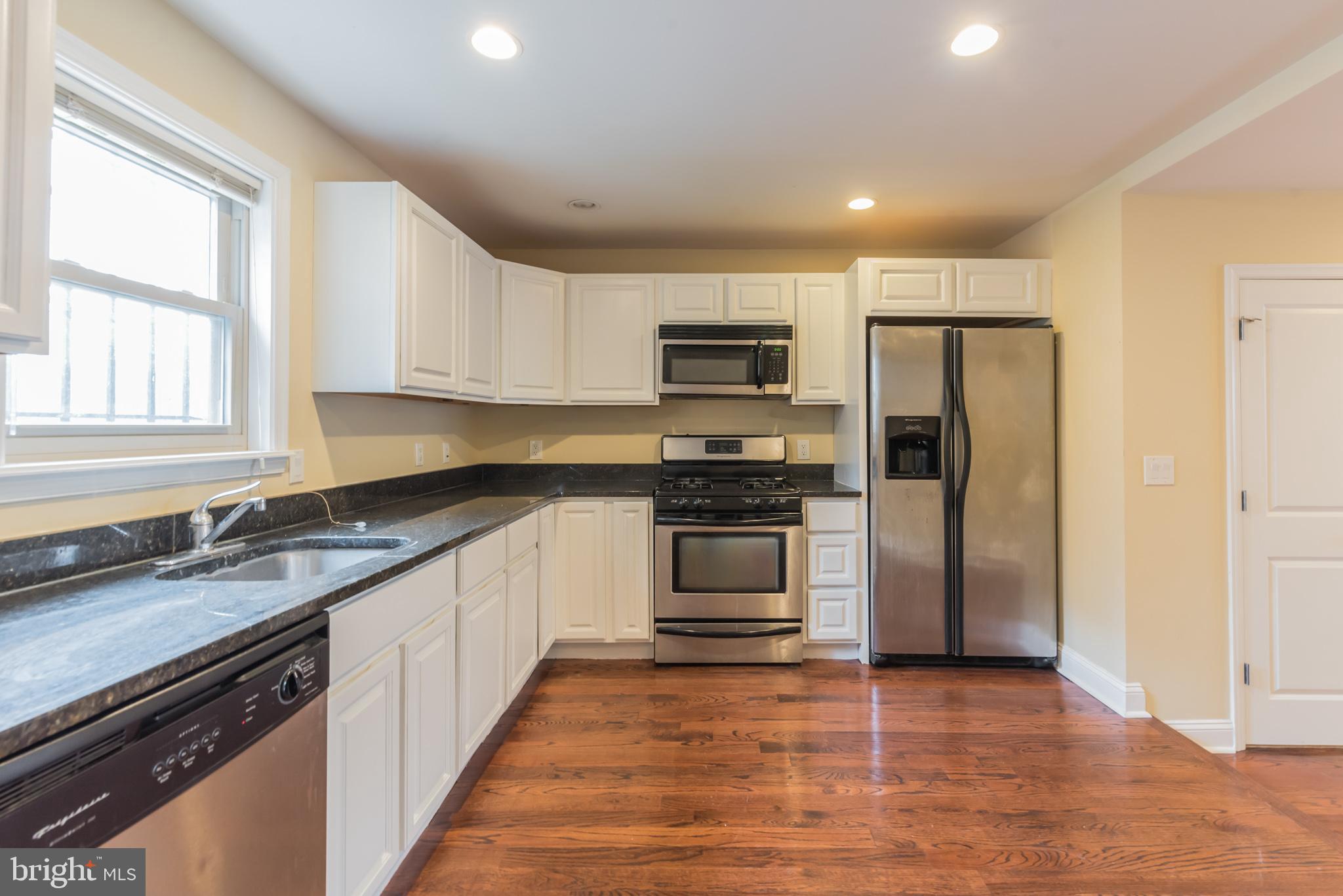 2525 Federal Street Philadelphia, PA 19146 - Photo 9 of 29