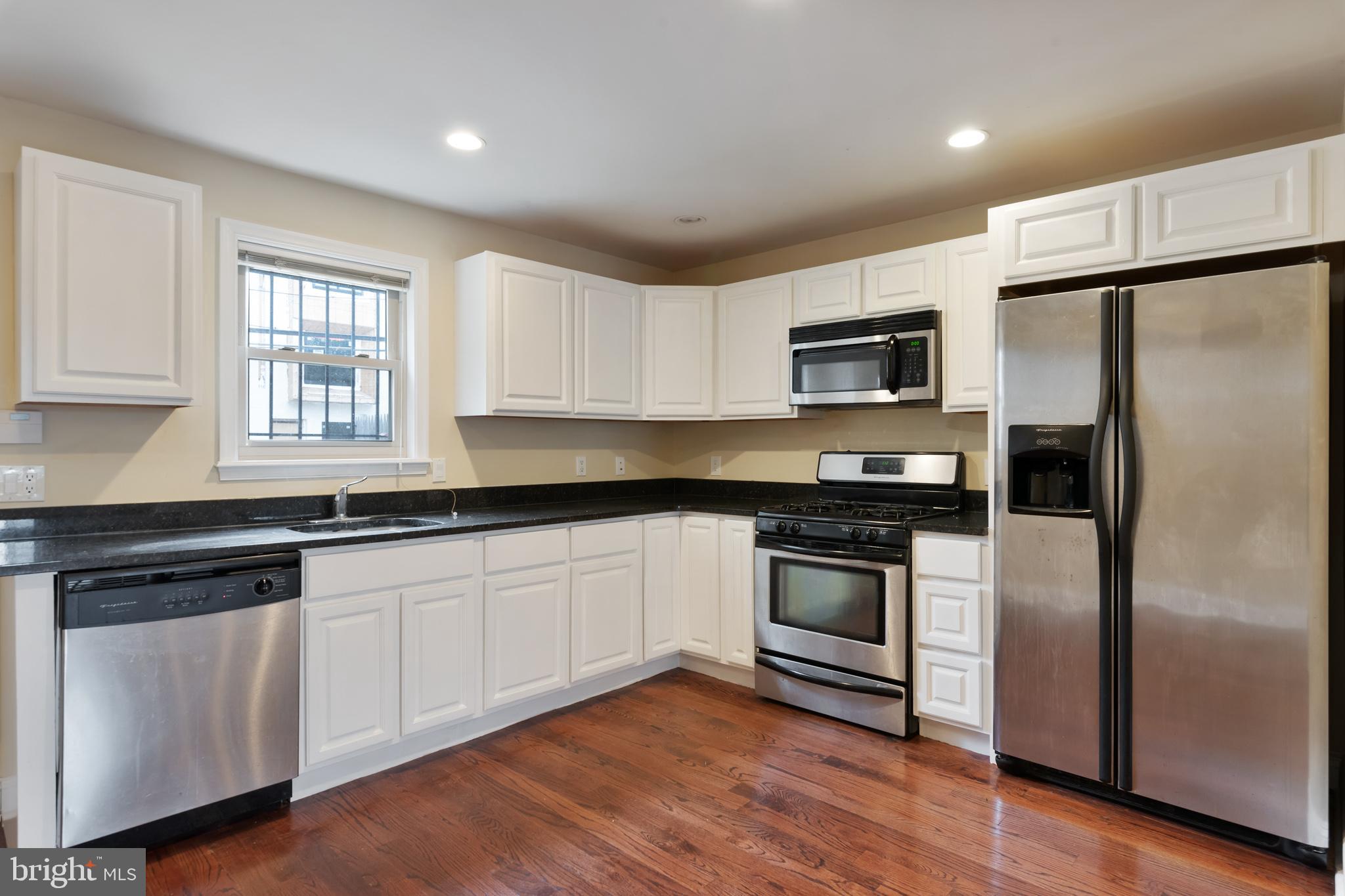 2525 Federal Street Philadelphia, PA 19146 - Photo 10 of 29