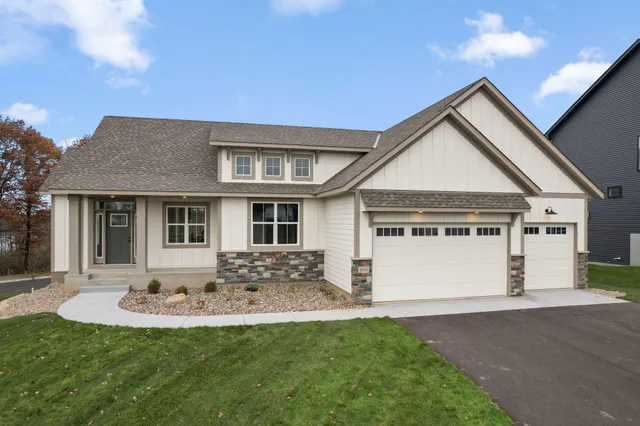 $1,195,000 | 4950 Parkside Circle, Eagan, MN 55123