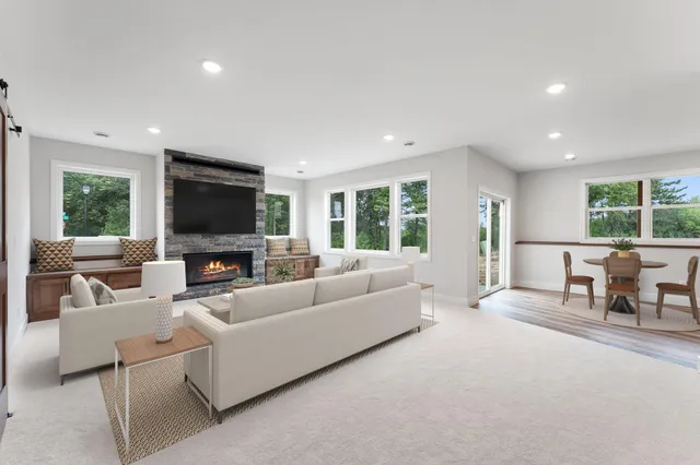 $1,195,000 | 4950 Parkside Circle, Eagan, MN 55123