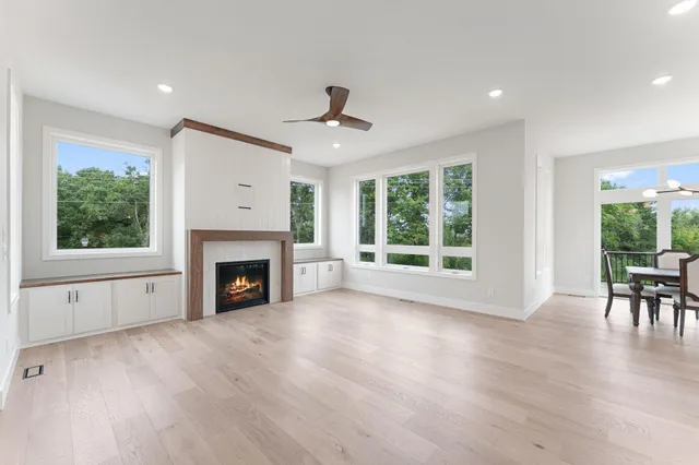 $1,195,000 | 4950 Parkside Circle, Eagan, MN 55123