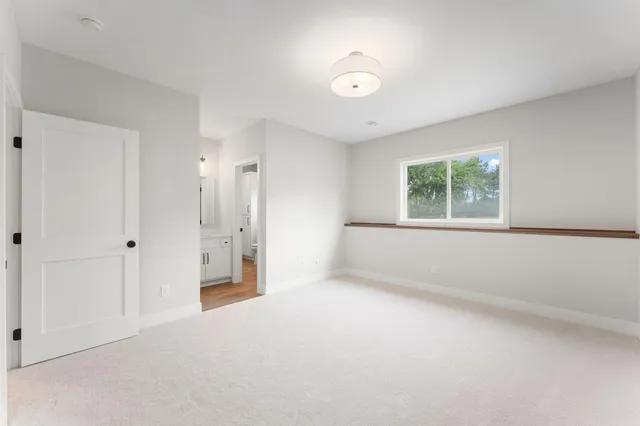 $1,195,000 | 4950 Parkside Circle, Eagan, MN 55123