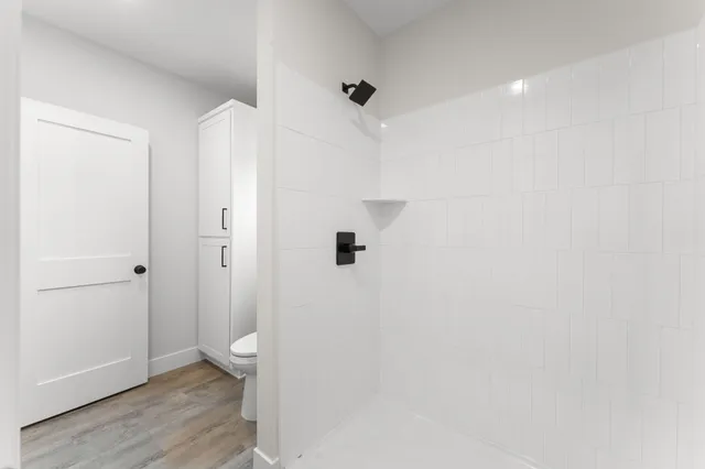 $1,195,000 | 4950 Parkside Circle, Eagan, MN 55123