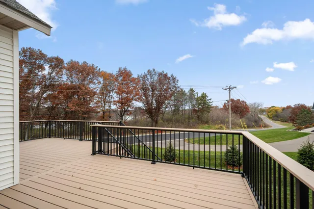 $1,195,000 | 4950 Parkside Circle, Eagan, MN 55123