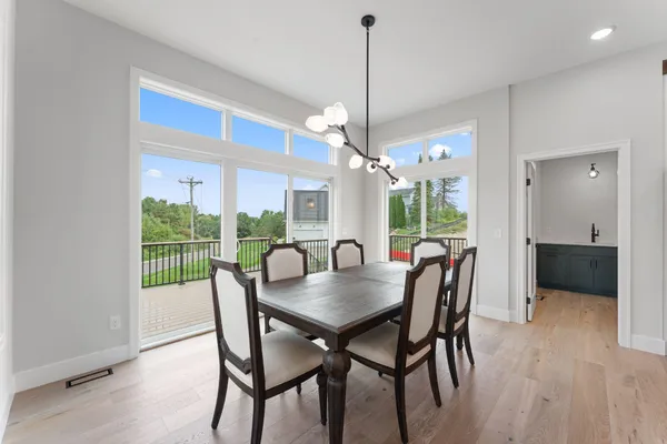 $1,195,000 | 4950 Parkside Circle, Eagan, MN 55123