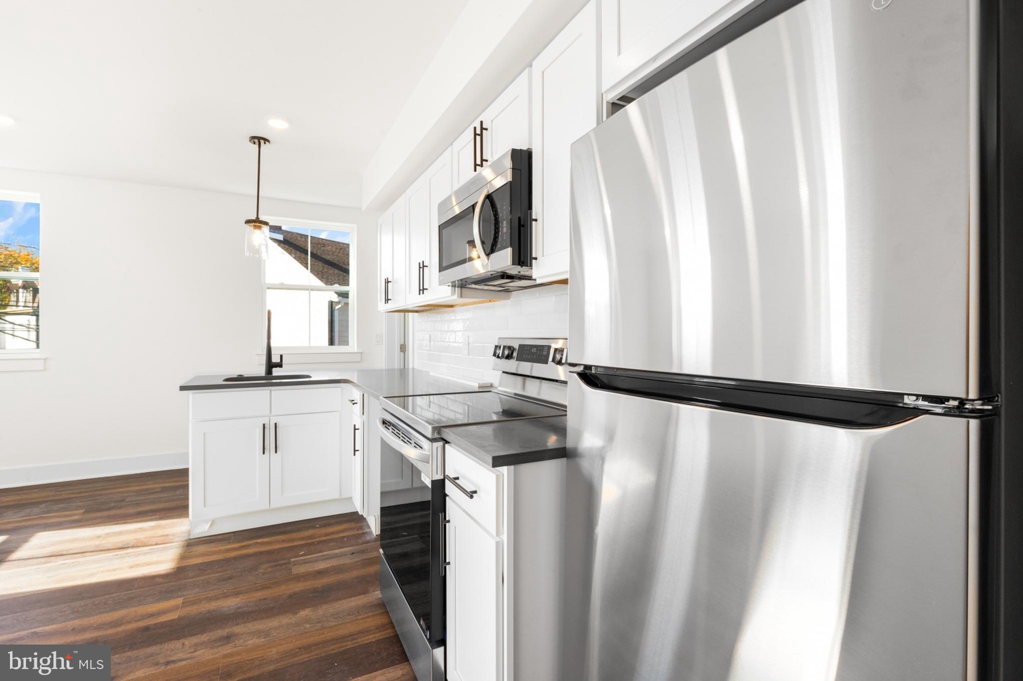 7037 Ridge Avenue, Unit 202 Philadelphia, PA 19128 - Photo 4 of 19 Gallery Image 4