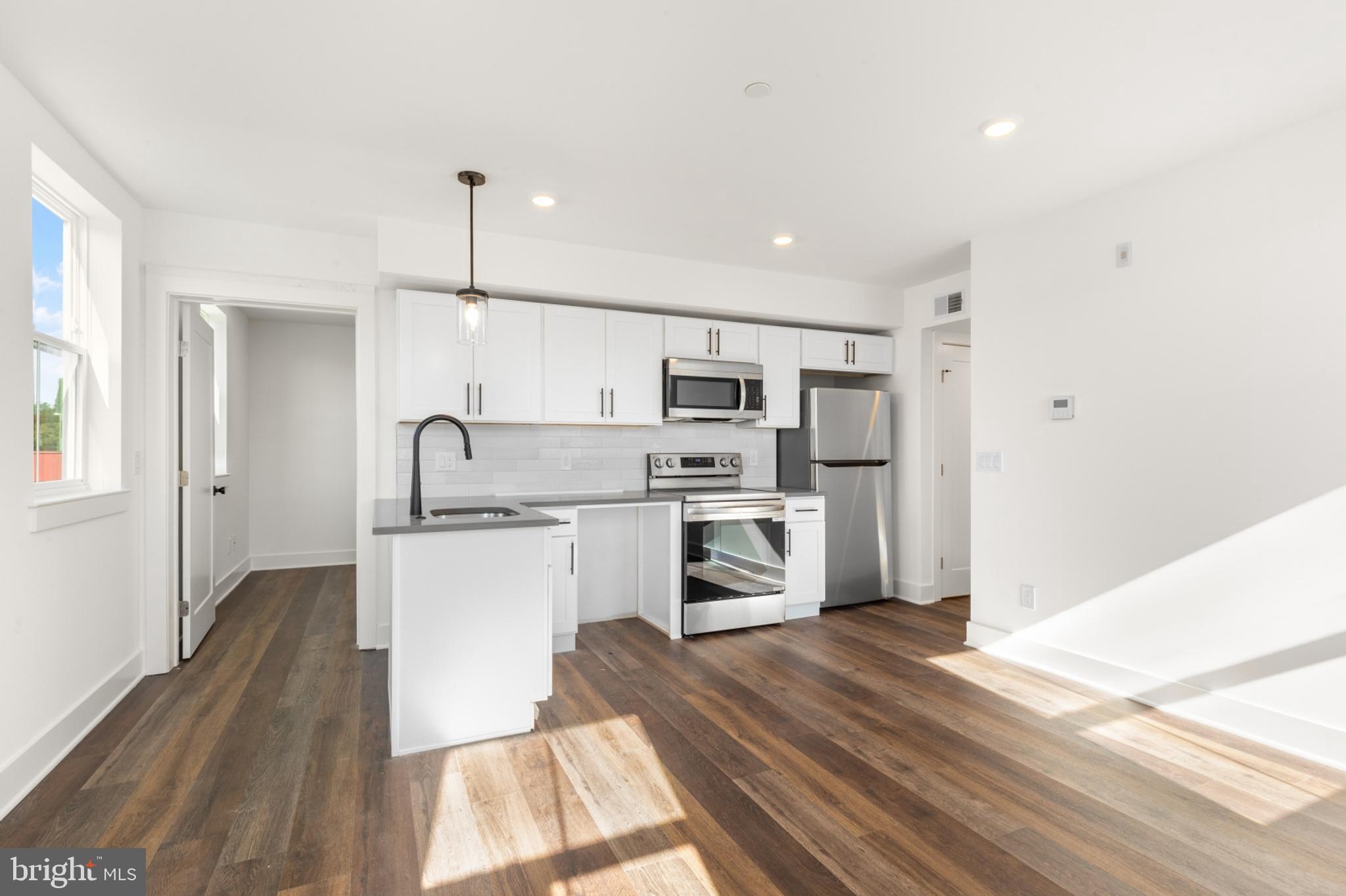 7037 Ridge Avenue, Unit 202 Philadelphia, PA 19128 - Photo 6 of 19 Gallery Image 6