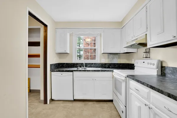 $224,900 | 540 Granby Road, Unit 131, South Hadley, MA 01075