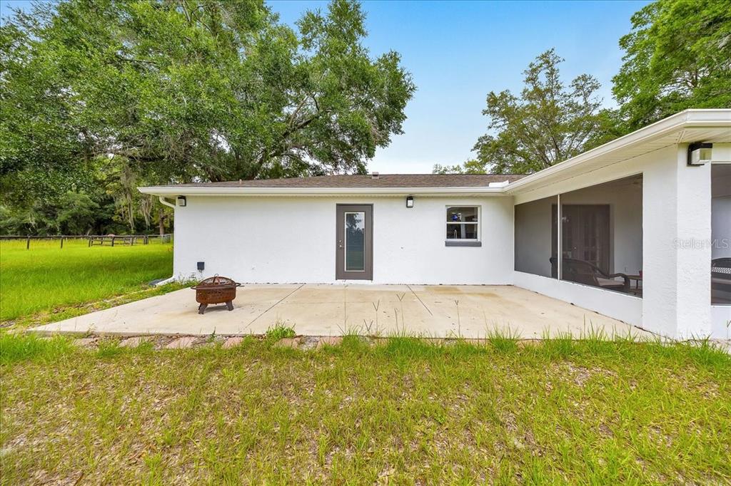 6350 Northwest 135th Avenue Morriston, FL 32668 - Photo 4 of 38