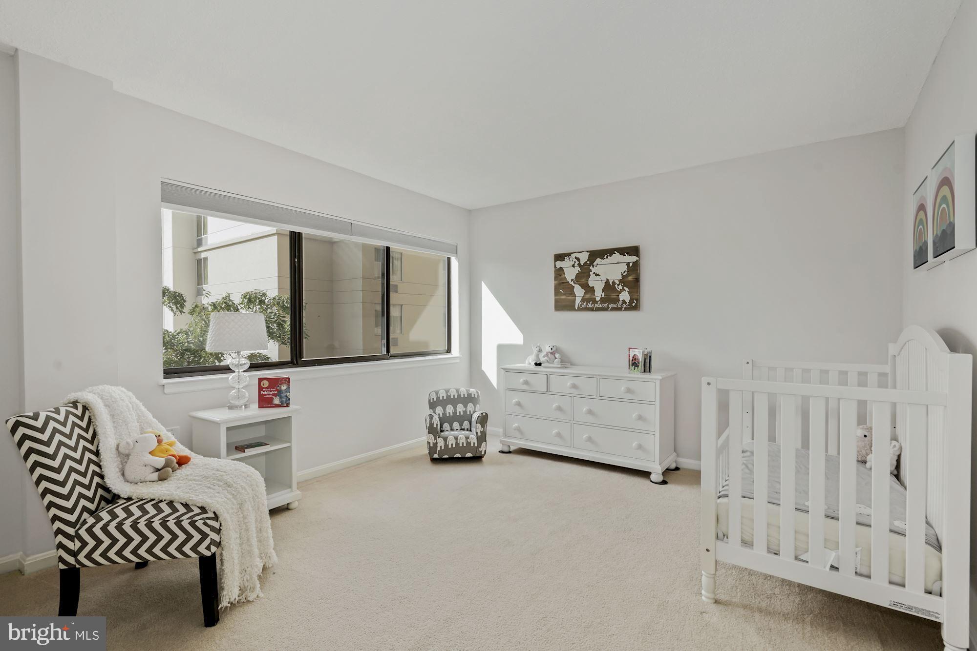 1301 North Courthouse Road, Unit 801 Arlington, VA 22201 - Photo 20 of 31 Super-spacious 2nd/guest bedroom