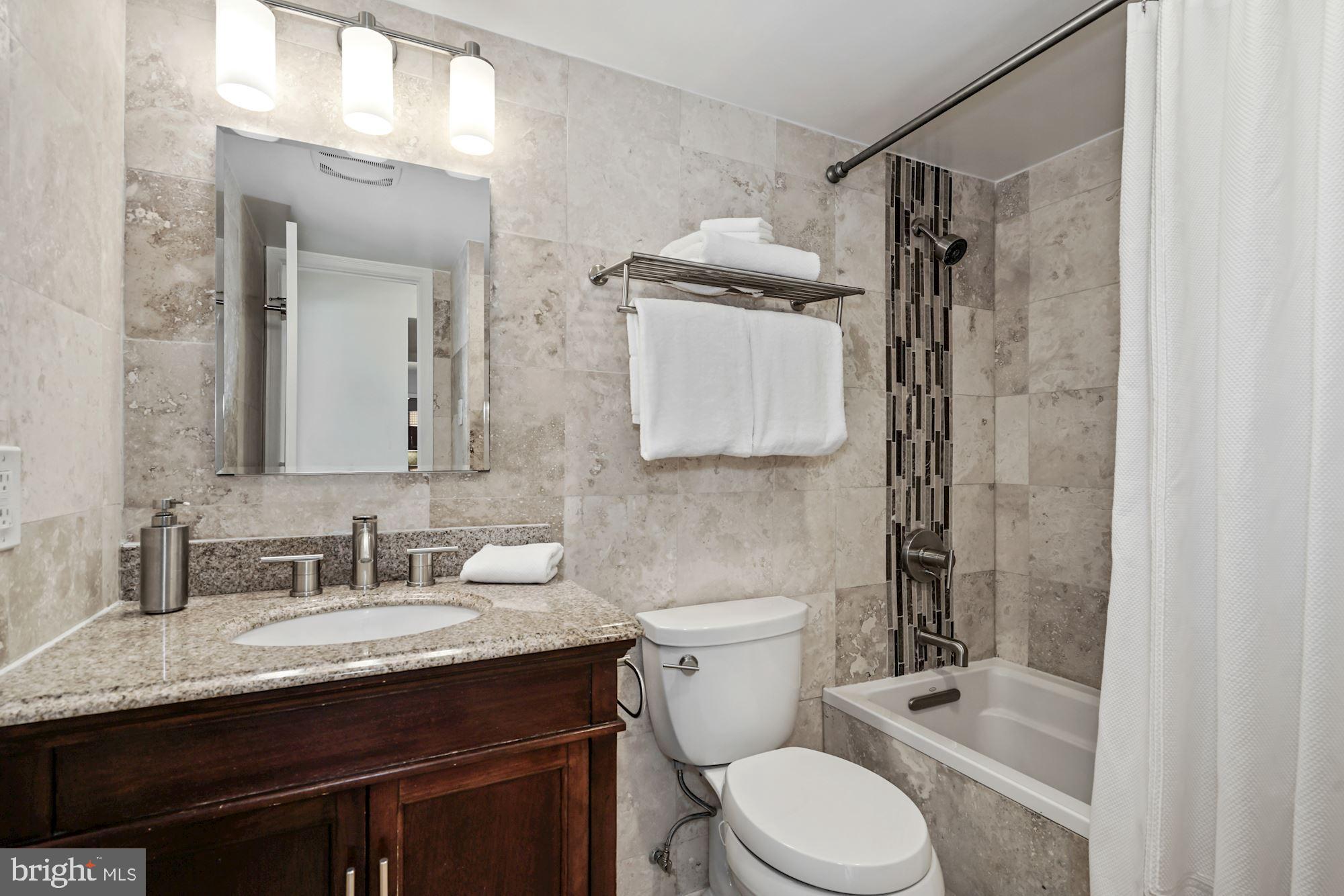 1301 North Courthouse Road, Unit 801 Arlington, VA 22201 - Photo 23 of 31 2nd/guest bathroom w/shower/tub