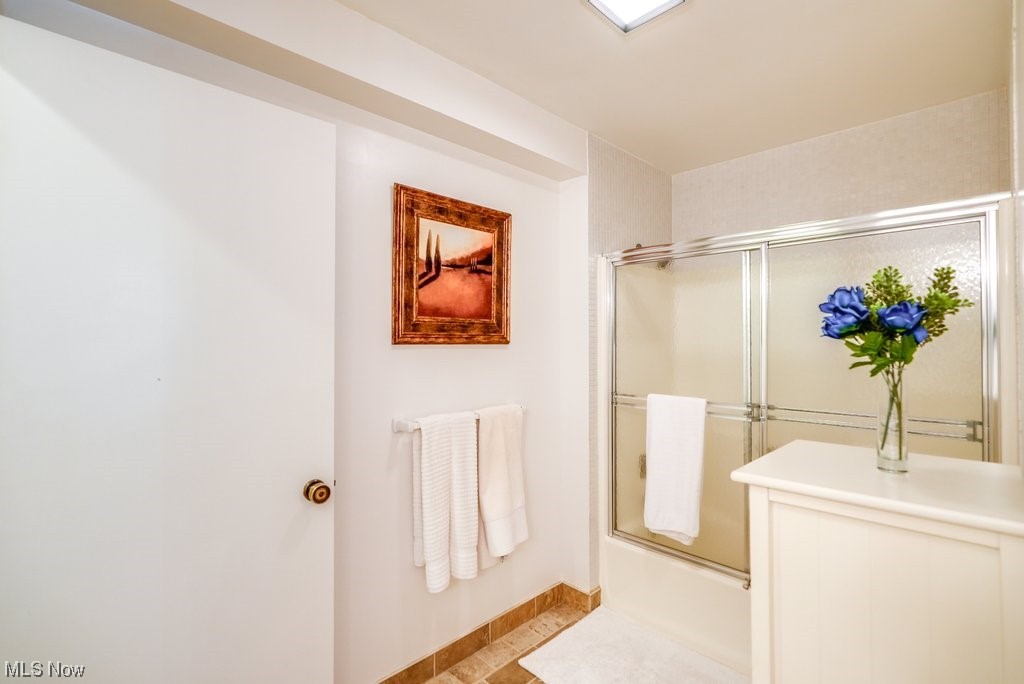 726 Hampton Ridge Drive Akron, OH 44313 - Photo 6 of 7 Gallery Image 6