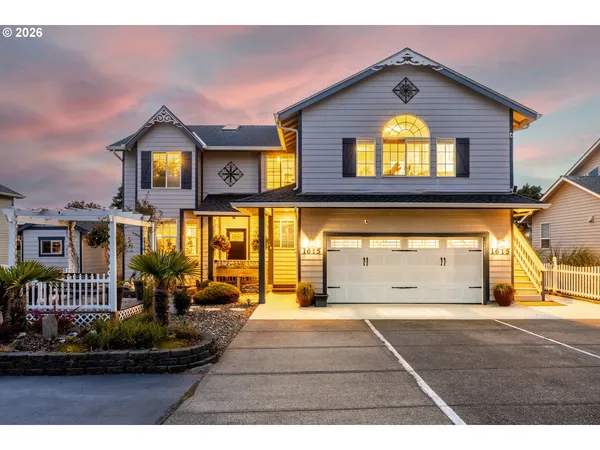 $799,998 | 1615 Northwest 39th Street, Lincoln City, OR 97367