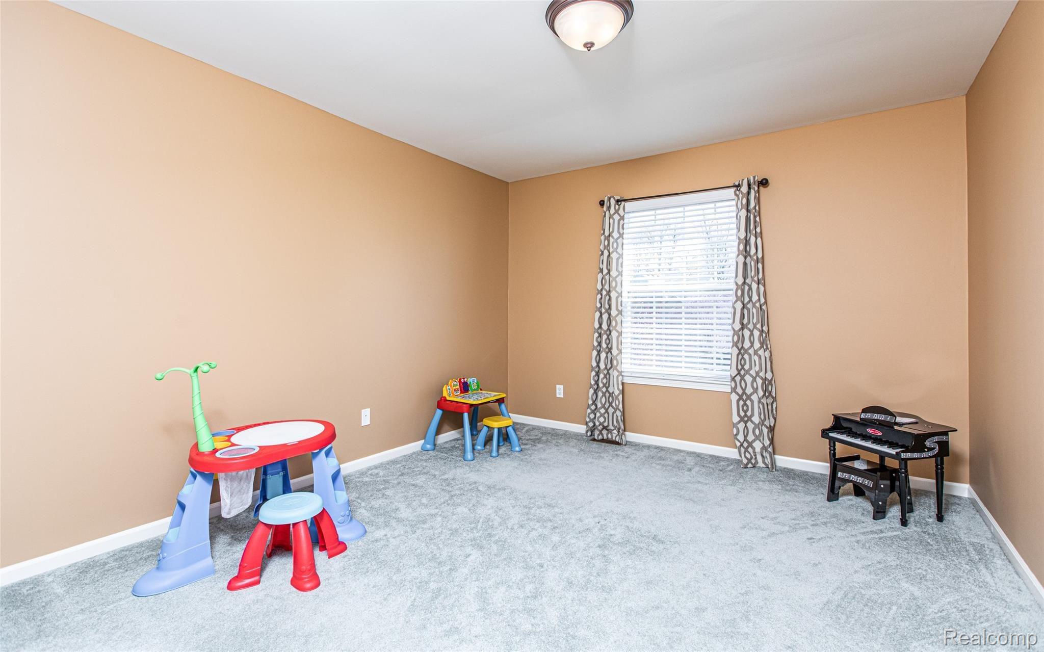 761 Woodfield Way Rochester, MI 48307 - Photo 22 of 30 22 - Bedroom 2.jpg