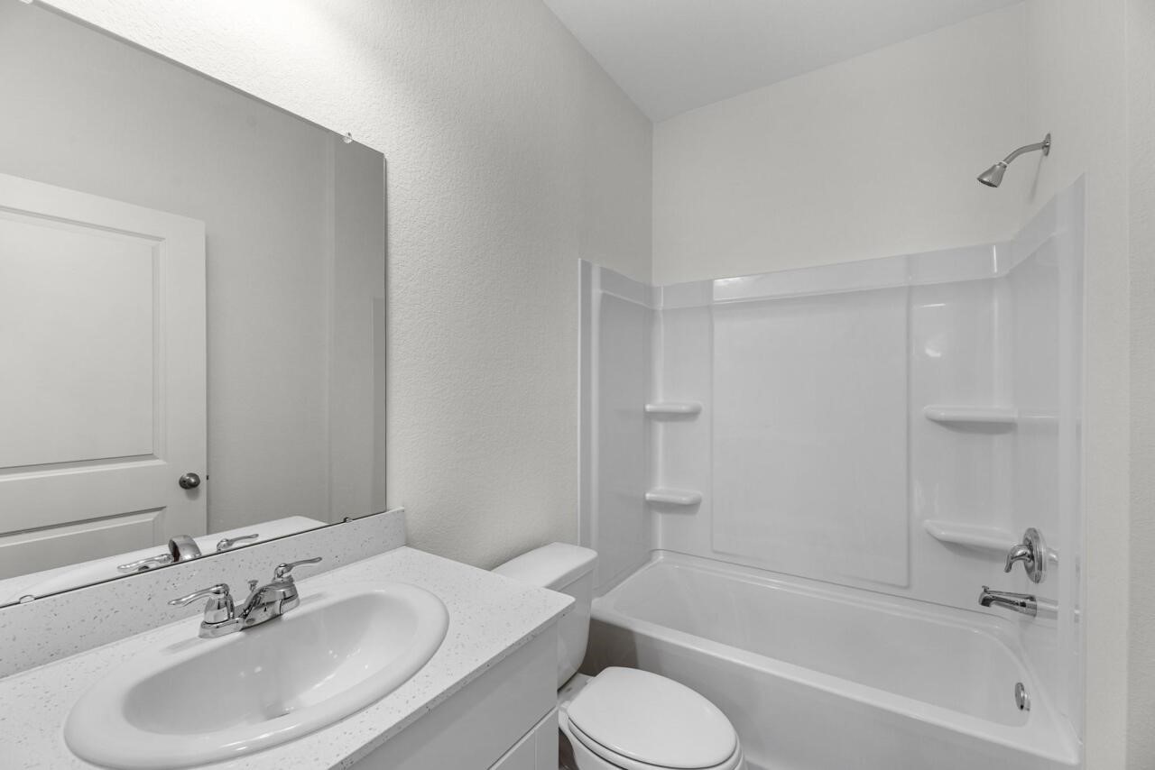 3119 Diamond Vw Lane Angleton, TX 77515 - Photo 13 of 18 Representative Photo