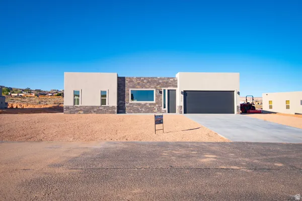 $614,000 | 112 Schoppman Lane, Unit 60, Page, AZ 86040