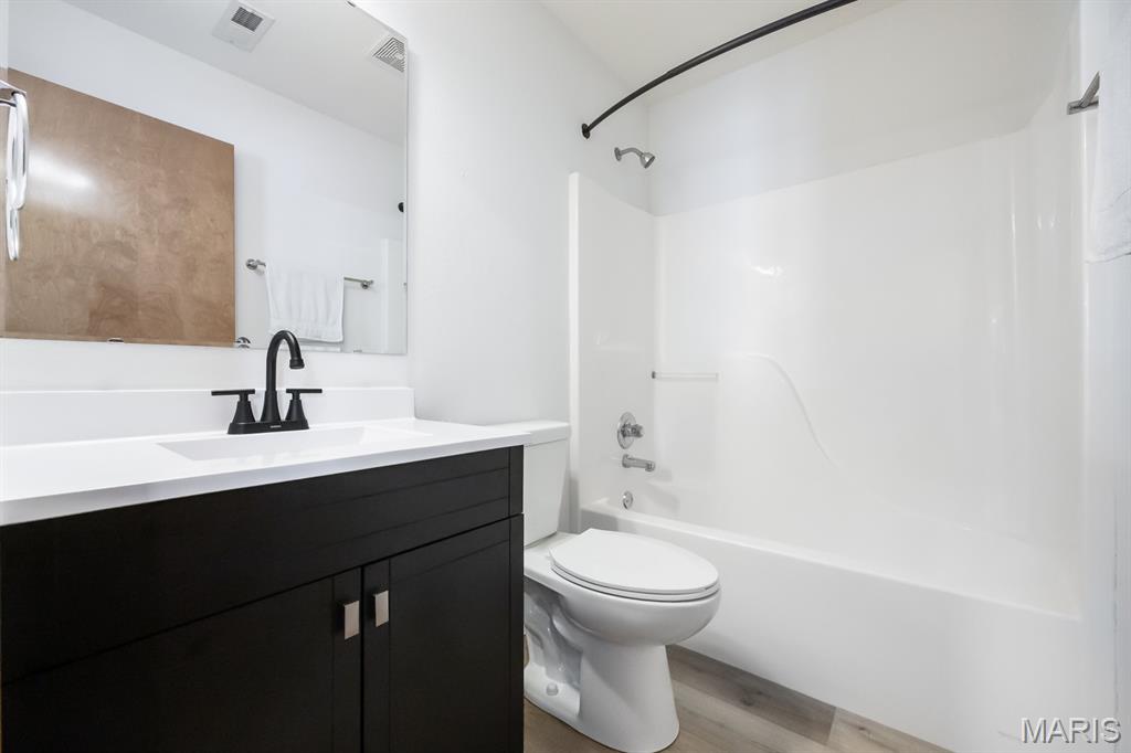 2021 Killarney Drive Belleville, IL 62221 - Photo 19 of 28