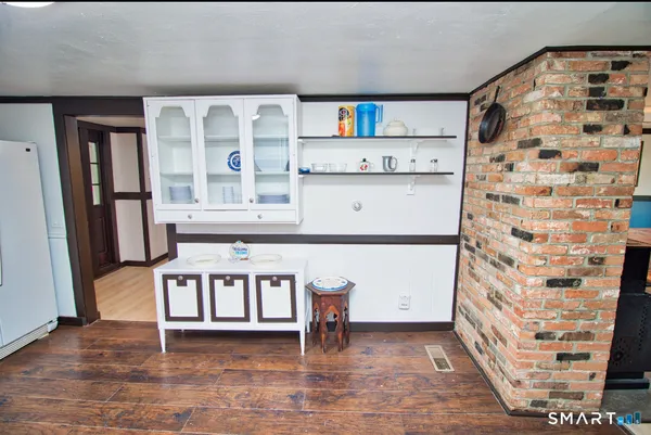 $2,350 | 15 Lower Road, North Canaan, CT 06018