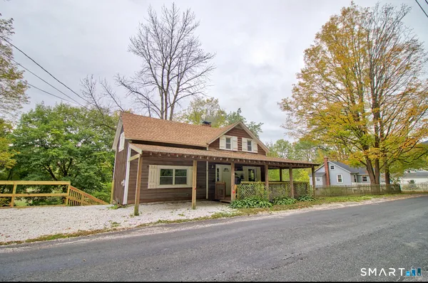 $2,350 | 15 Lower Road, North Canaan, CT 06018