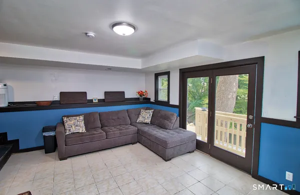 $2,350 | 15 Lower Road, North Canaan, CT 06018